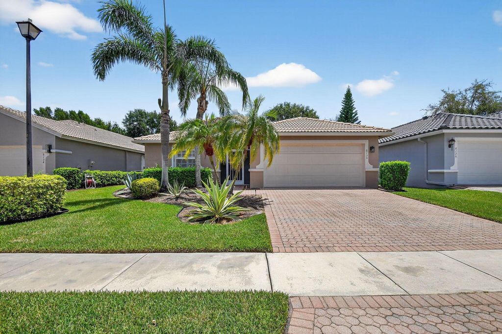 Photo of 8130 Duomo Circle, Boynton Beach, FL 33472 (MLS # R11111271)