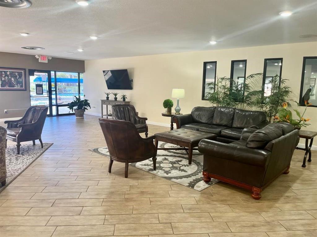 SUNRISE LAKES PHASE 3. - Residential