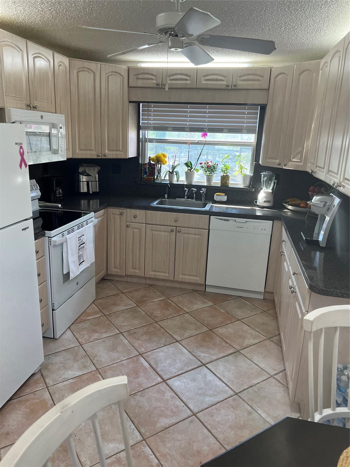 SUNRISE LAKES PHASE 3. - Residential