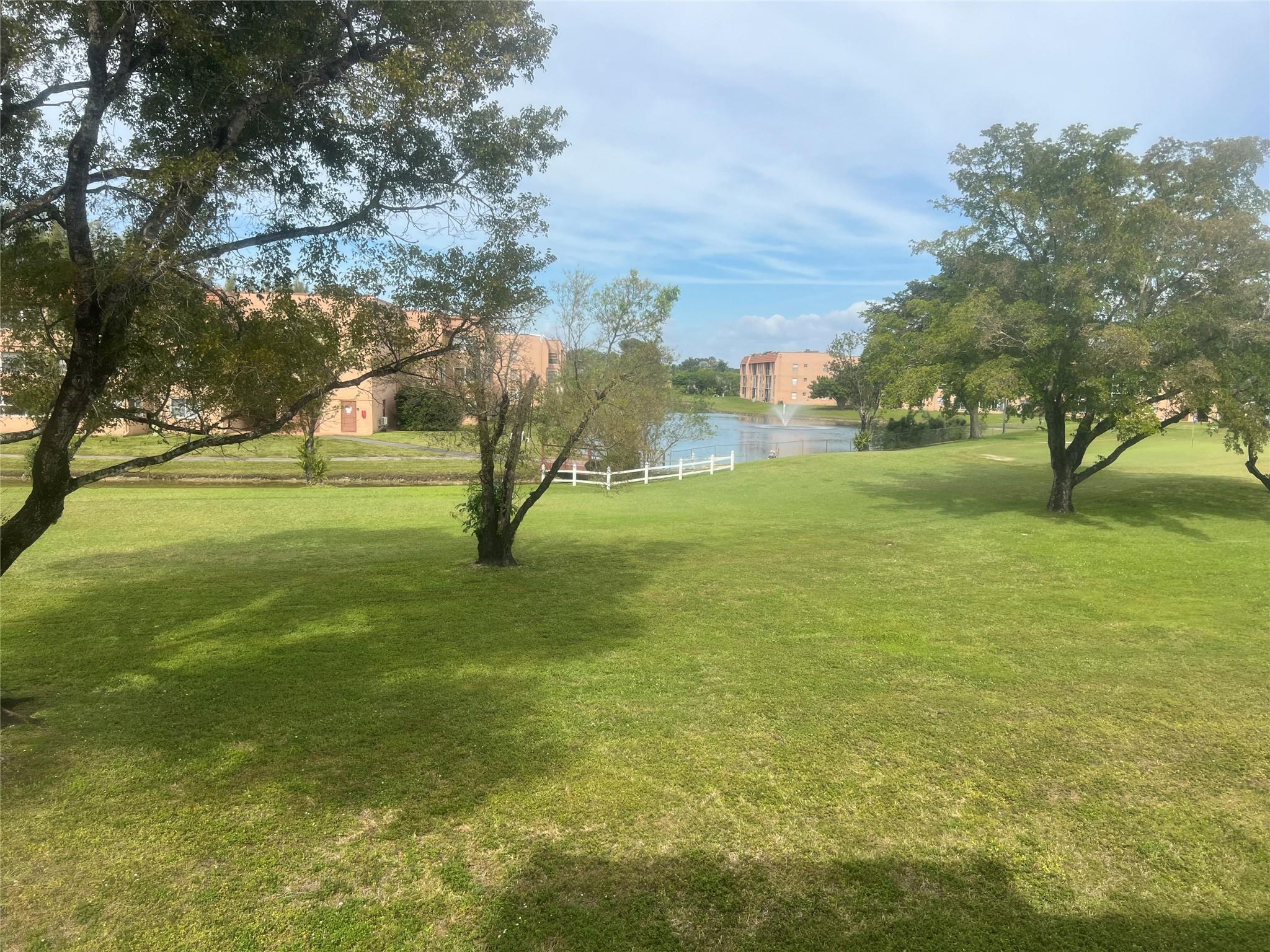 SUNRISE LAKES PHASE 3. - Residential