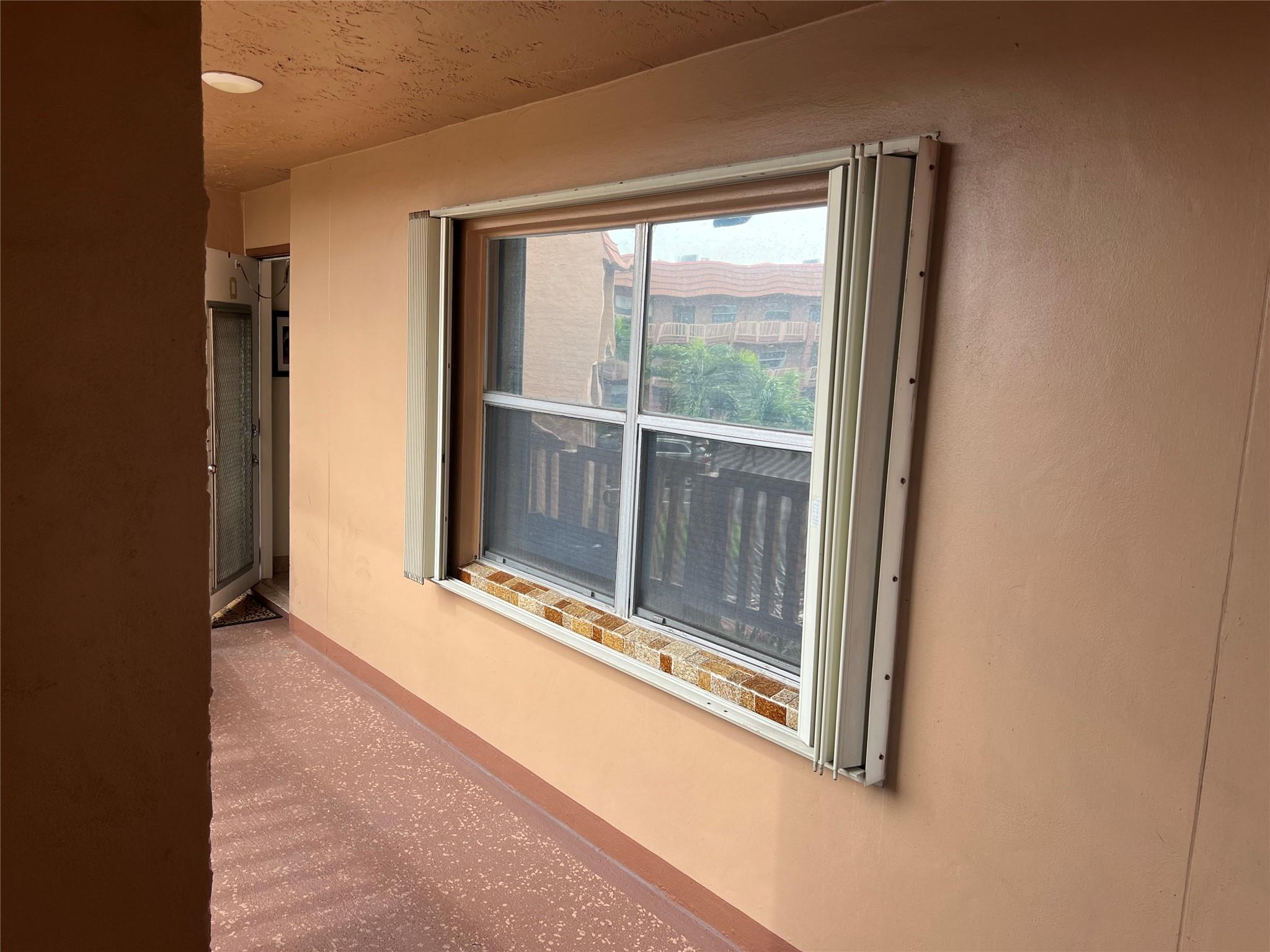 SUNRISE LAKES PHASE 3. - Residential