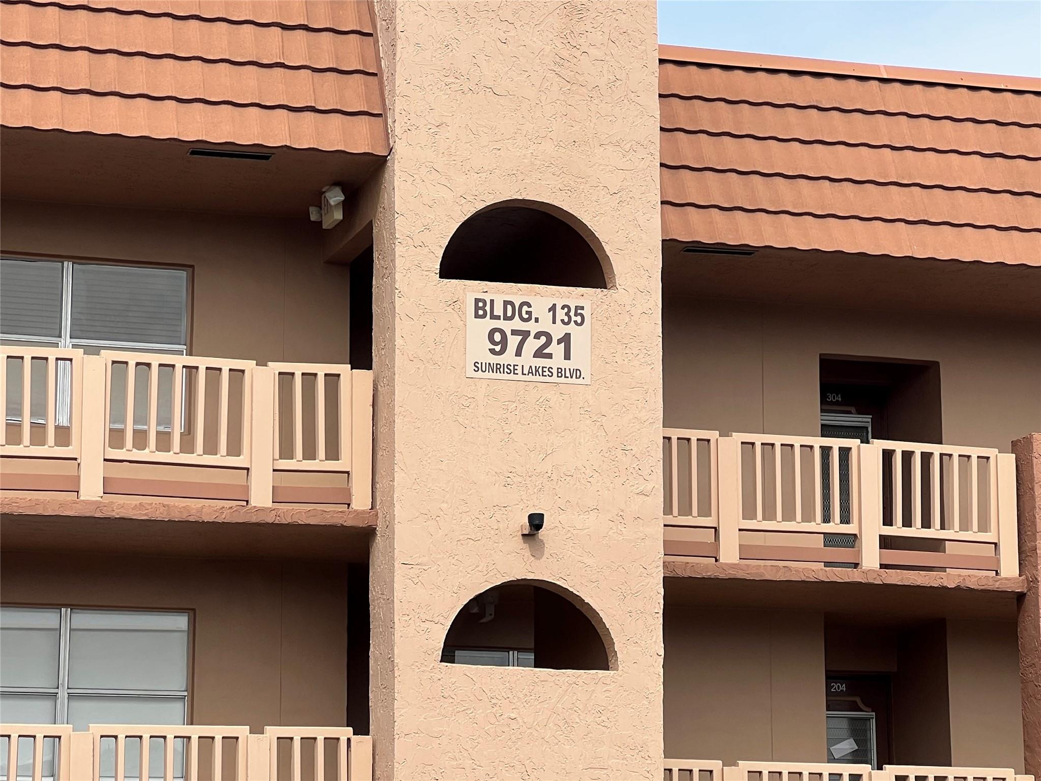 SUNRISE LAKES PHASE 3. - Residential