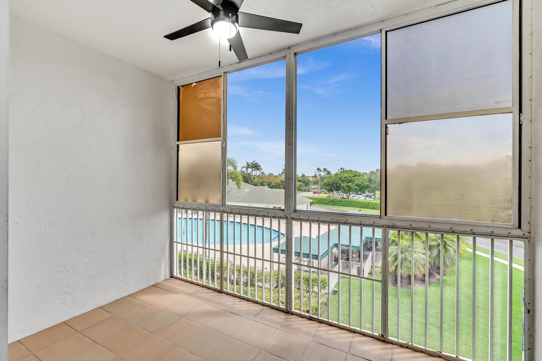 SOUTHAMPTON CONDOMINIUM J - Residential