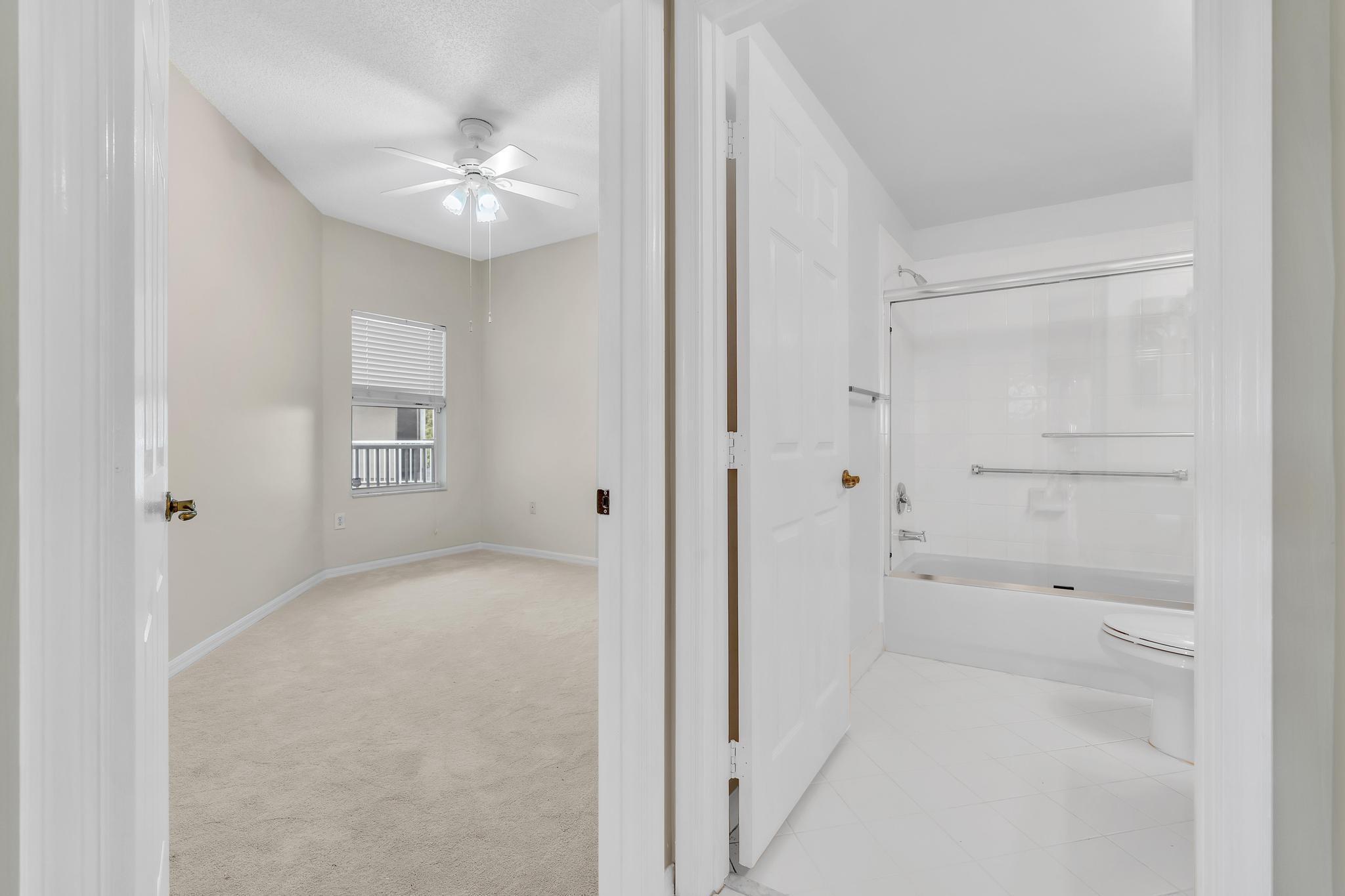 SOUTHAMPTON CONDOMINIUM J - Residential