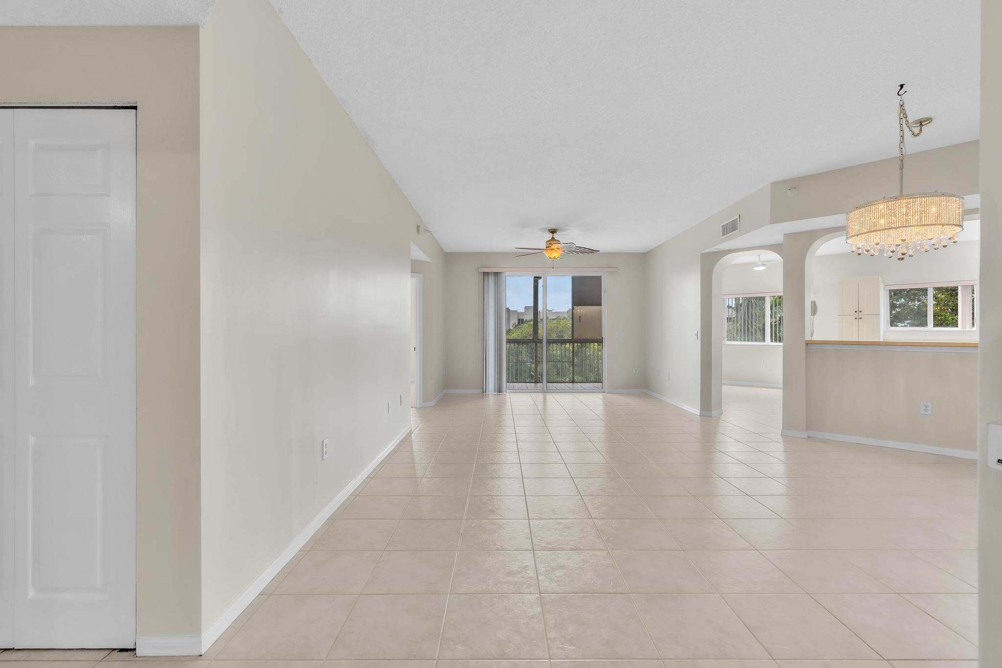 SOUTHAMPTON CONDOMINIUM J - Residential