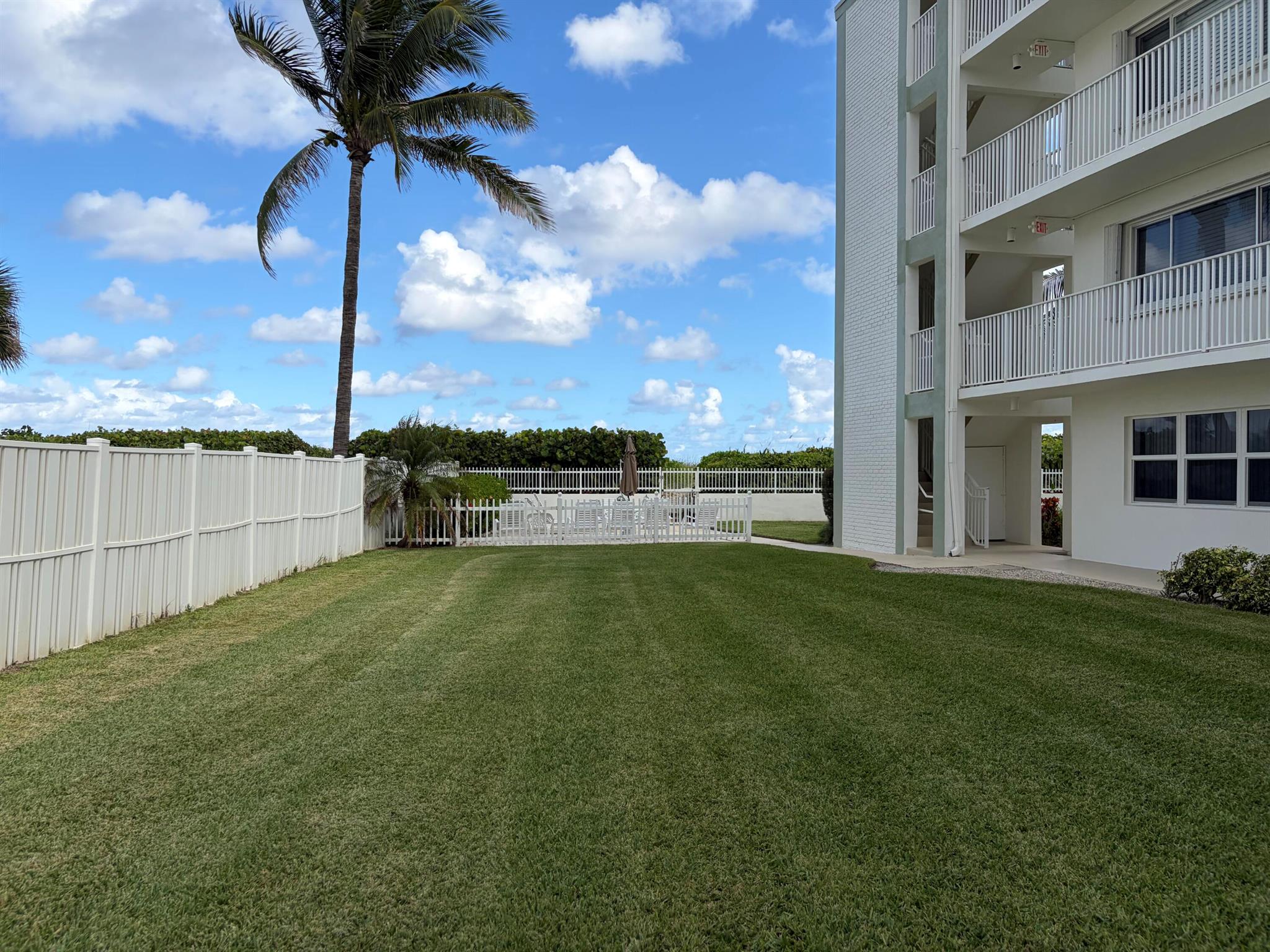 Villa On the Ocean - Residential Lease