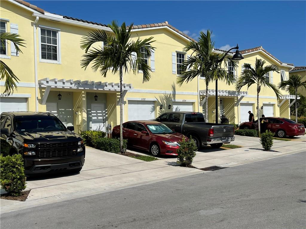 CRICKET CLUB - Residential