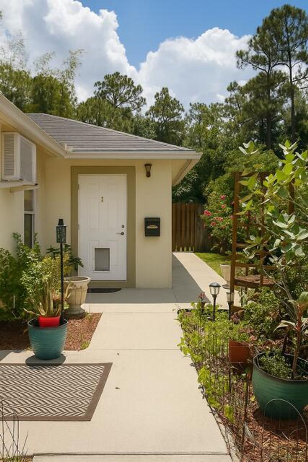 Photo of 17827 121st Terrace N #1, Jupiter, FL 33478 (MLS # R11101513)