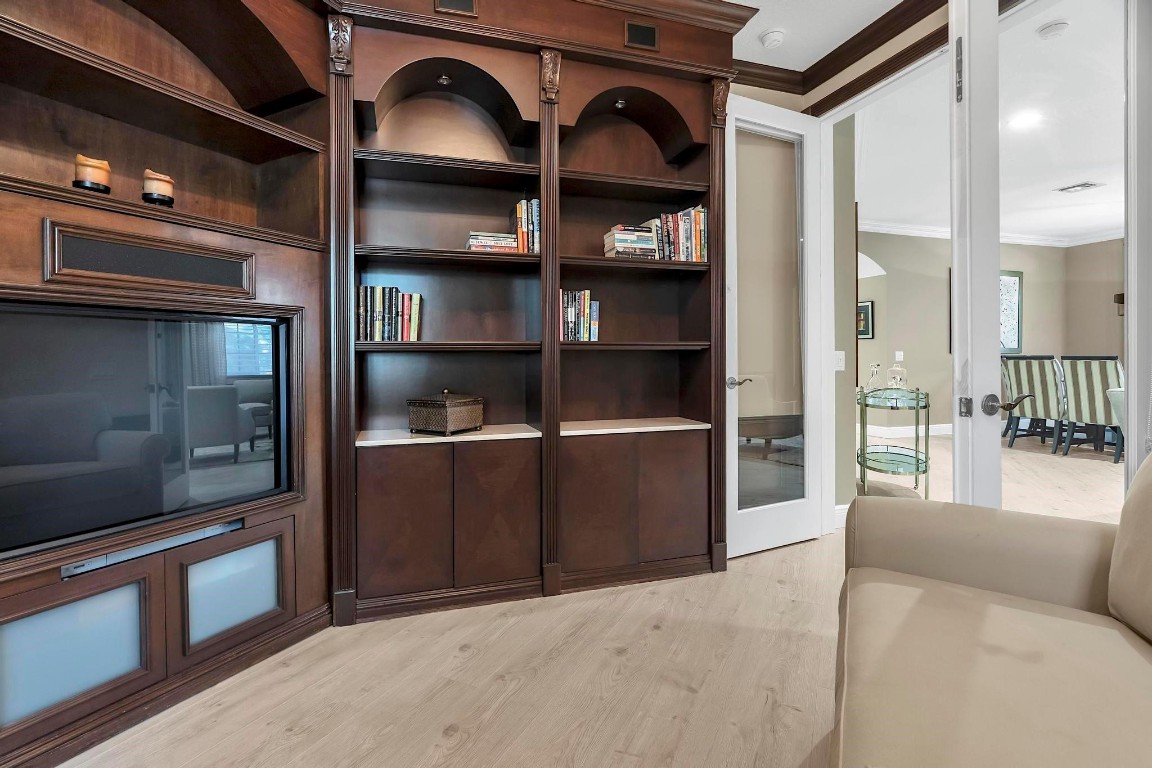 Legends - Residential