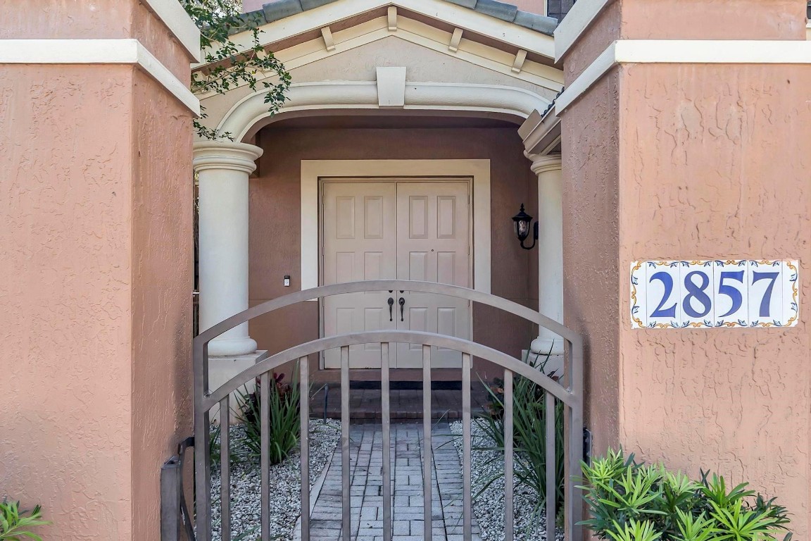 Legends - Residential