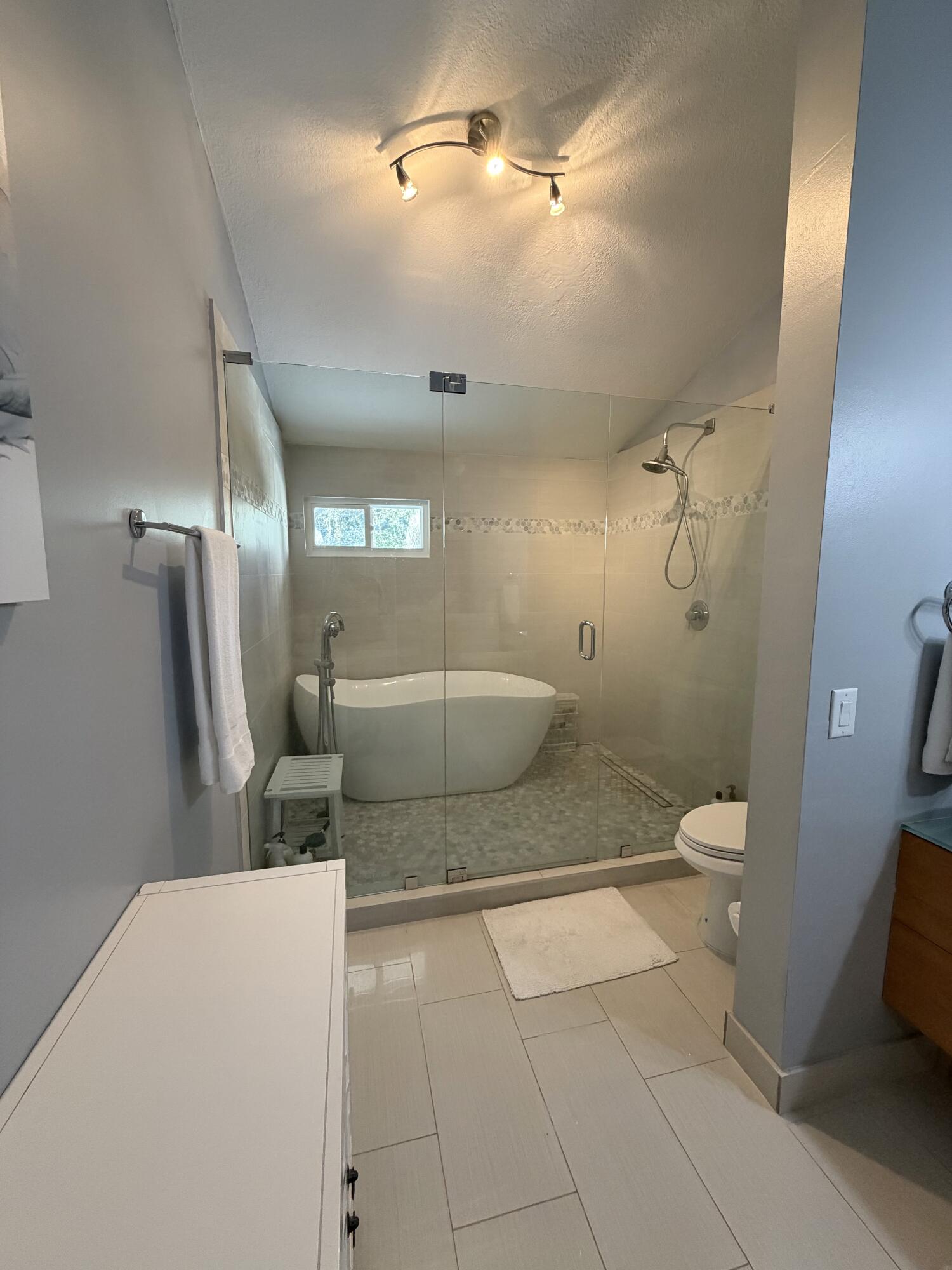 WOODLET CONDO - Residential