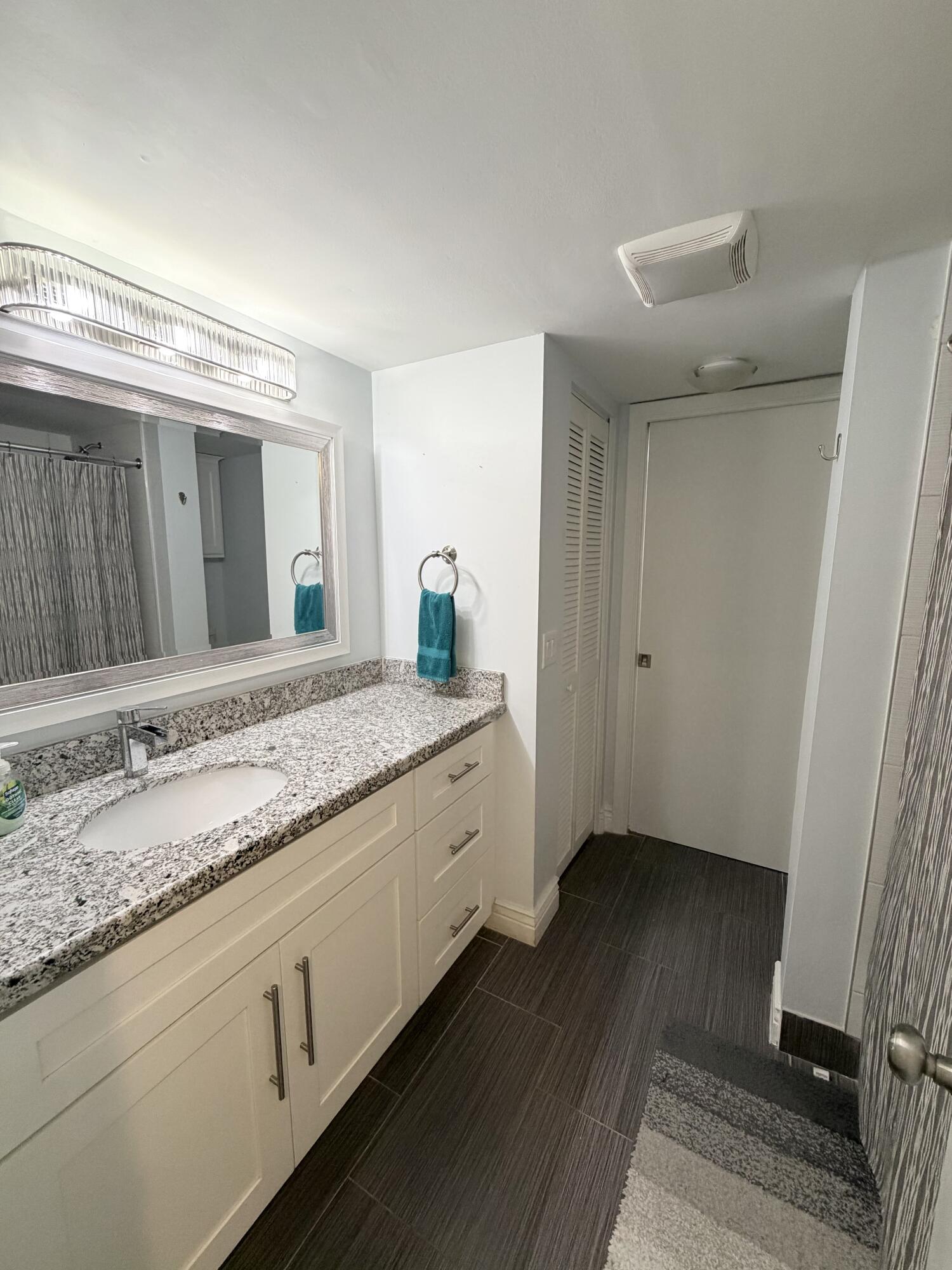 WOODLET CONDO - Residential