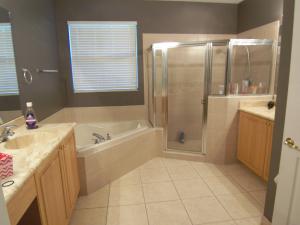 LAS BRISAS - Residential Lease