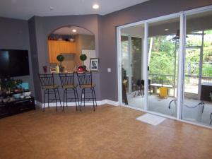 LAS BRISAS - Residential Lease