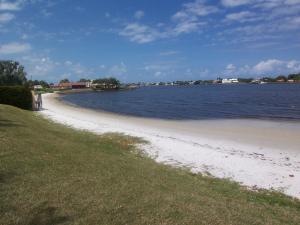 LAS BRISAS - Residential Lease