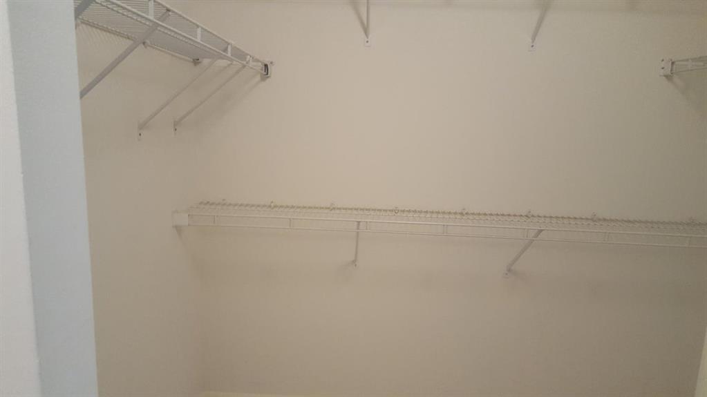 LUCERNE PARKCOMD TWELVEUNIT 4711 BLDG 47 - Residential