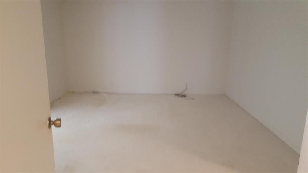 LUCERNE PARKCOMD TWELVEUNIT 4711 BLDG 47 - Residential