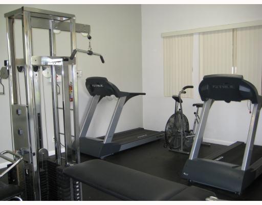 LUCERNE PARKCOMD TWELVEUNIT 4711 BLDG 47 - Residential