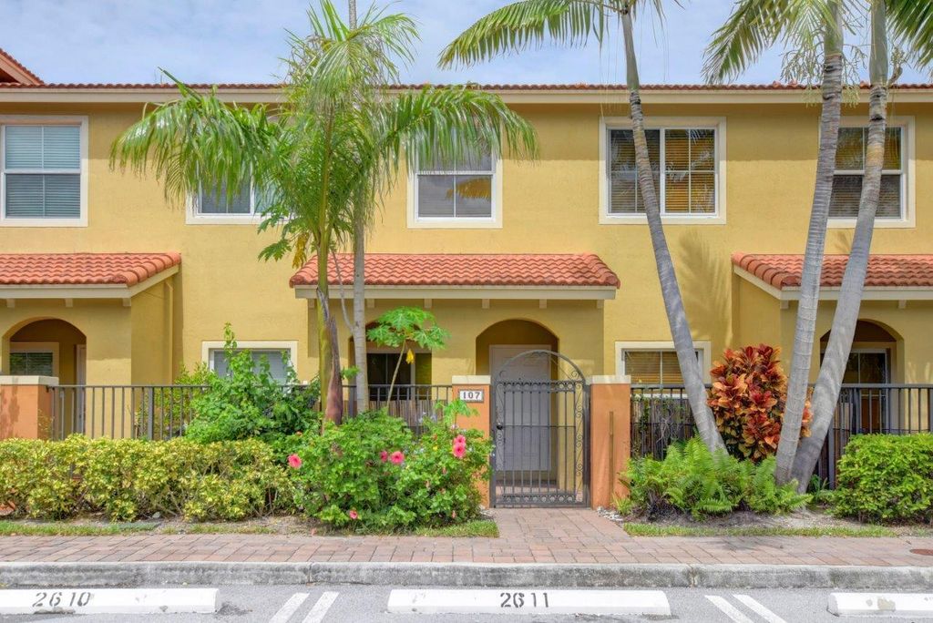 Photo of 107 Monterey Bay Drive Dr, Boynton Beach, FL 33426 (MLS # R10810218)