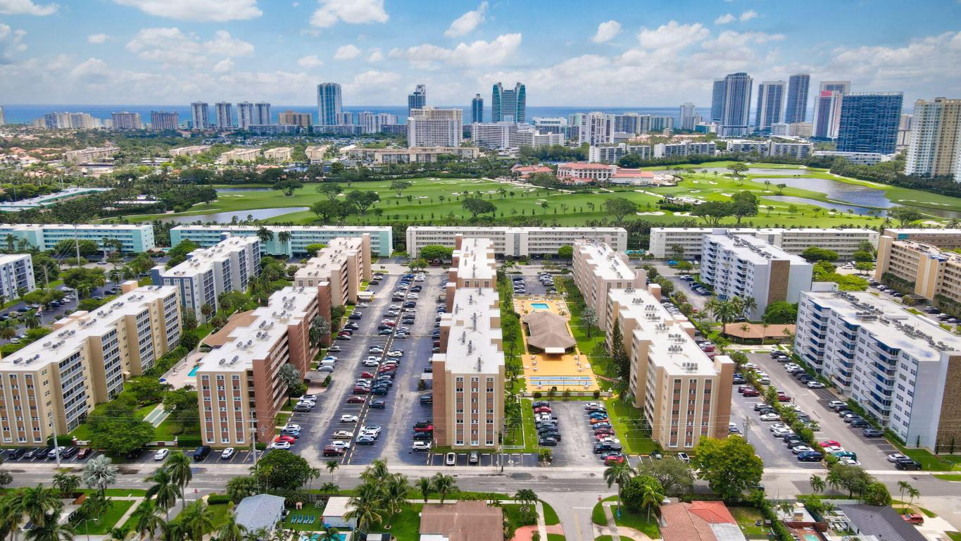 MEADOWBROOK CONDO APTS BLDG 3 - Residential