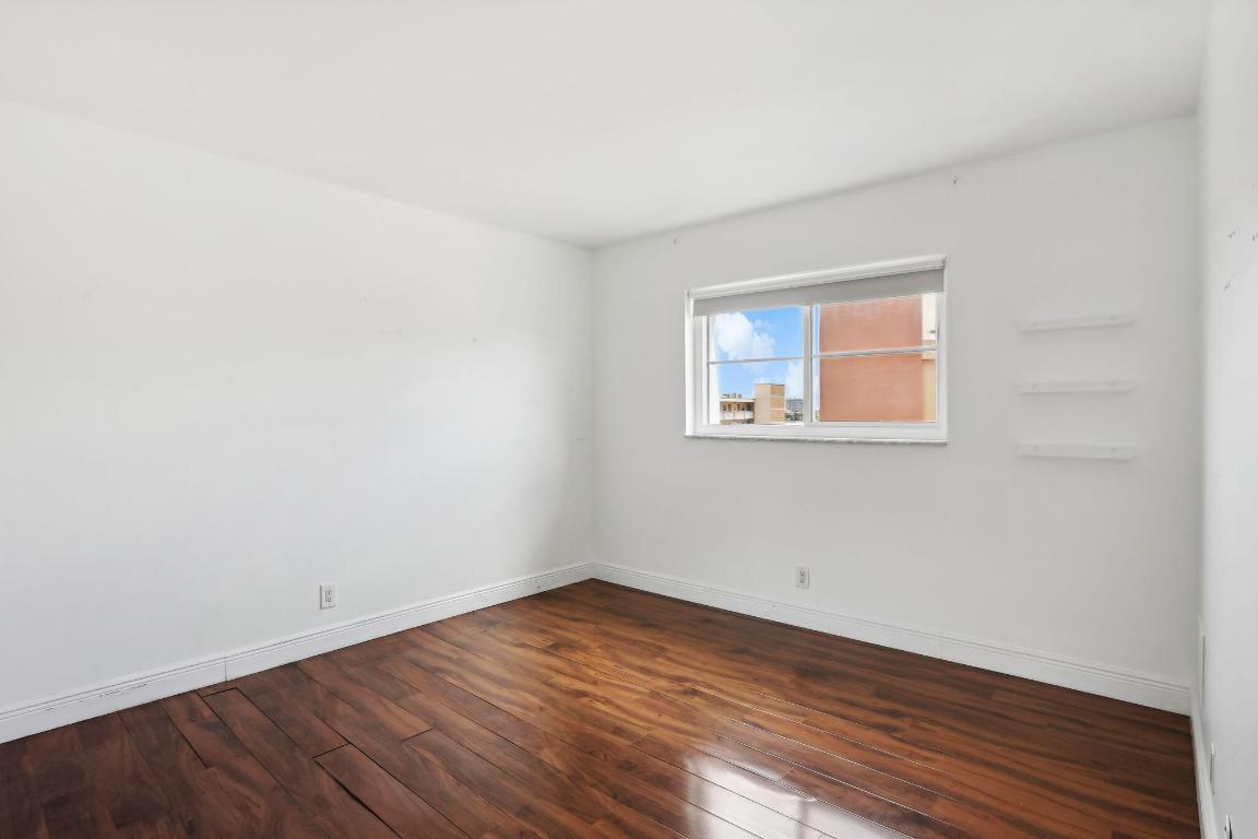 MEADOWBROOK CONDO APTS BLDG 3 - Residential