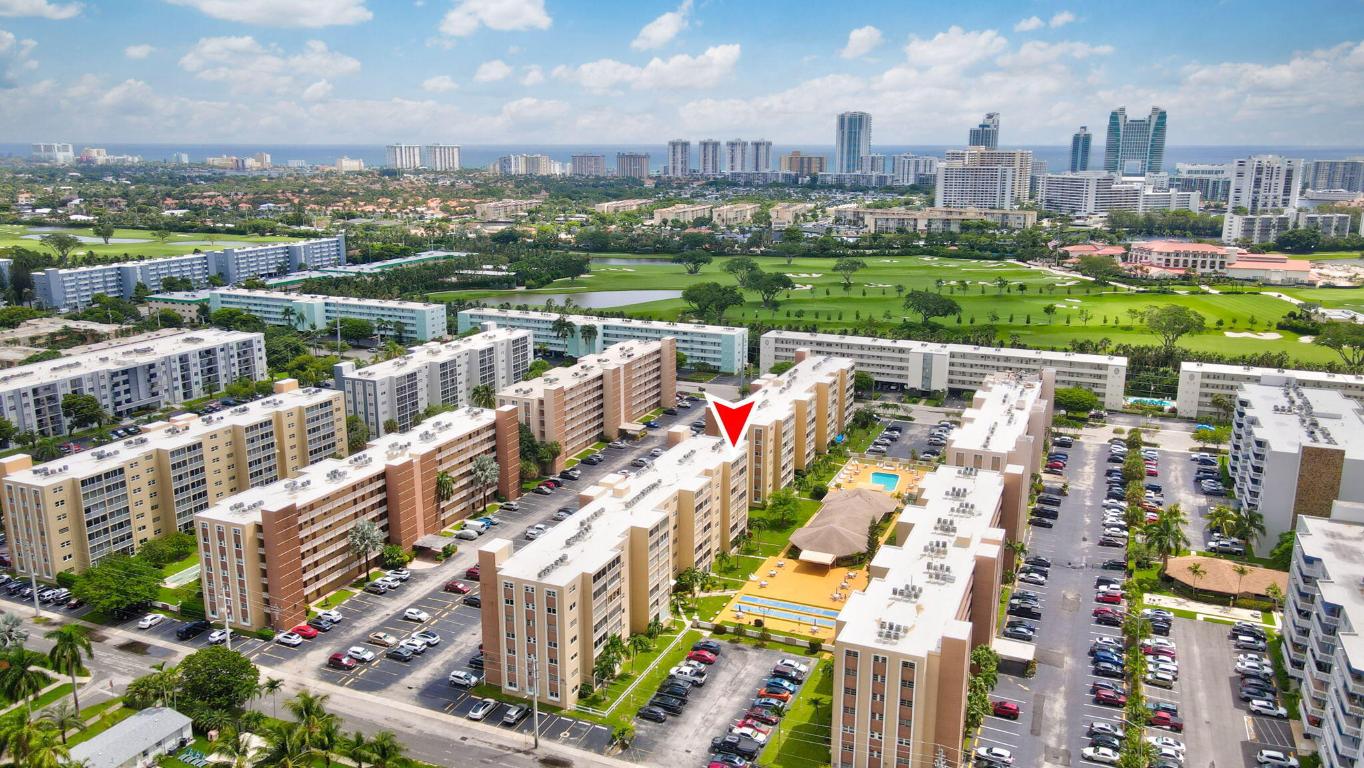 MEADOWBROOK CONDO APTS BLDG 3 - Residential