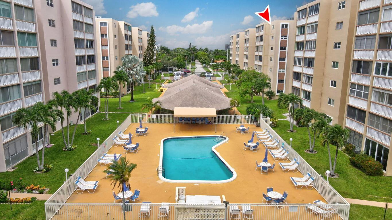 MEADOWBROOK CONDO APTS BLDG 3 - Residential