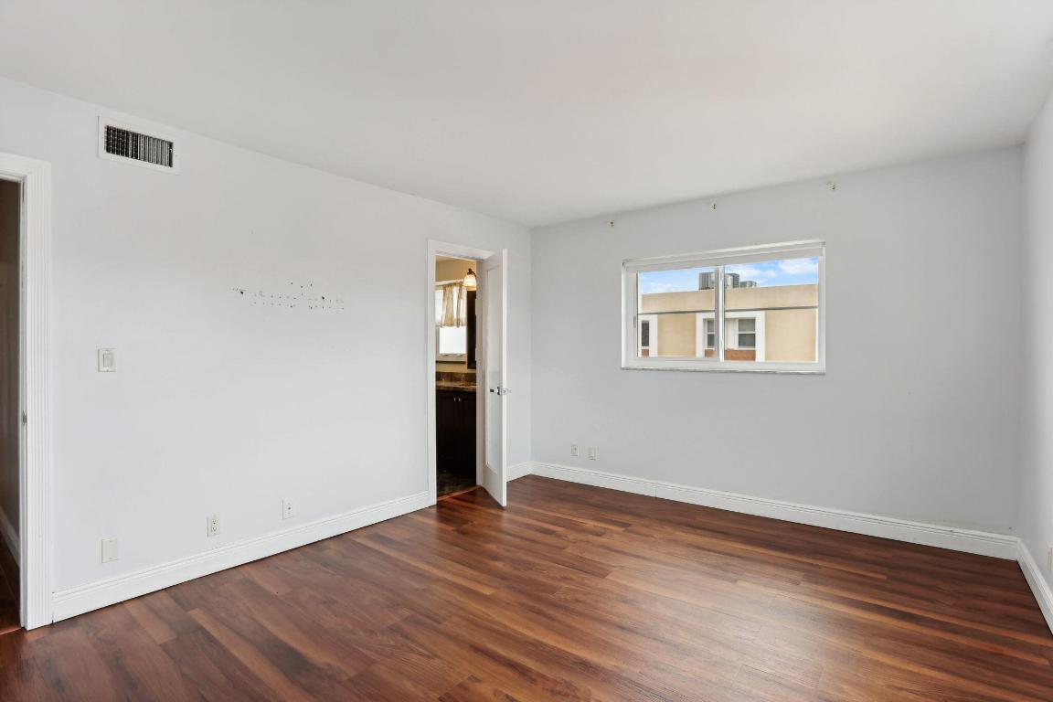 MEADOWBROOK CONDO APTS BLDG 3 - Residential