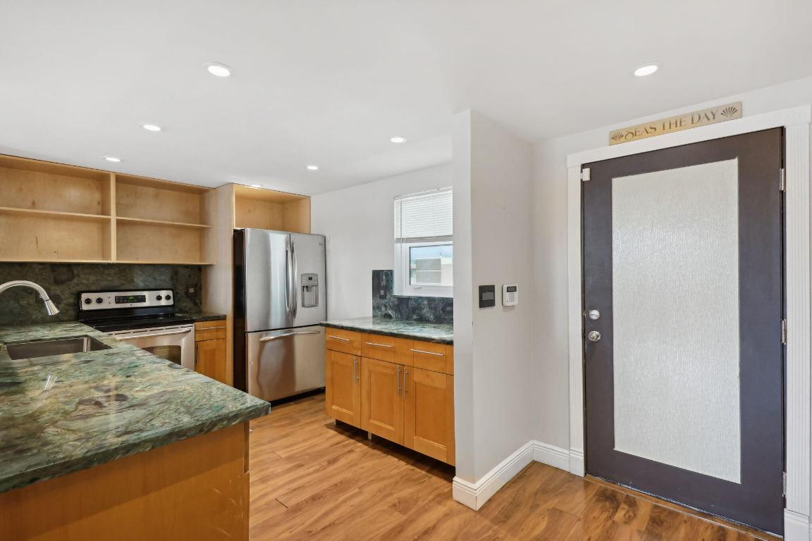 MEADOWBROOK CONDO APTS BLDG 3 - Residential