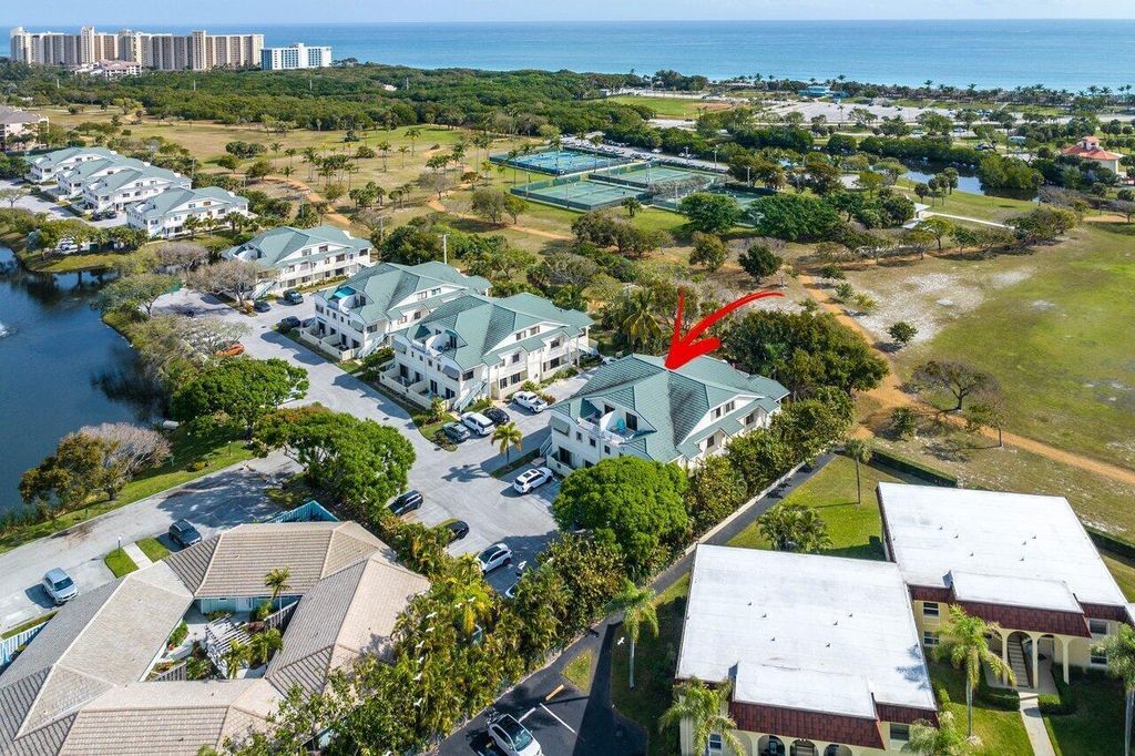 Photo of 820 Bella Vista Court S #20, Jupiter, FL 33477 (MLS # B26007921)