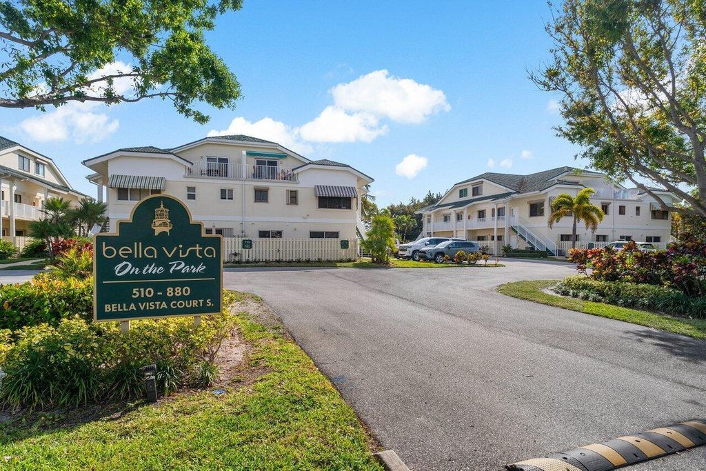 Photo of 820 Bella Vista Court S #20, Jupiter, FL 33477 (MLS # B26007921)