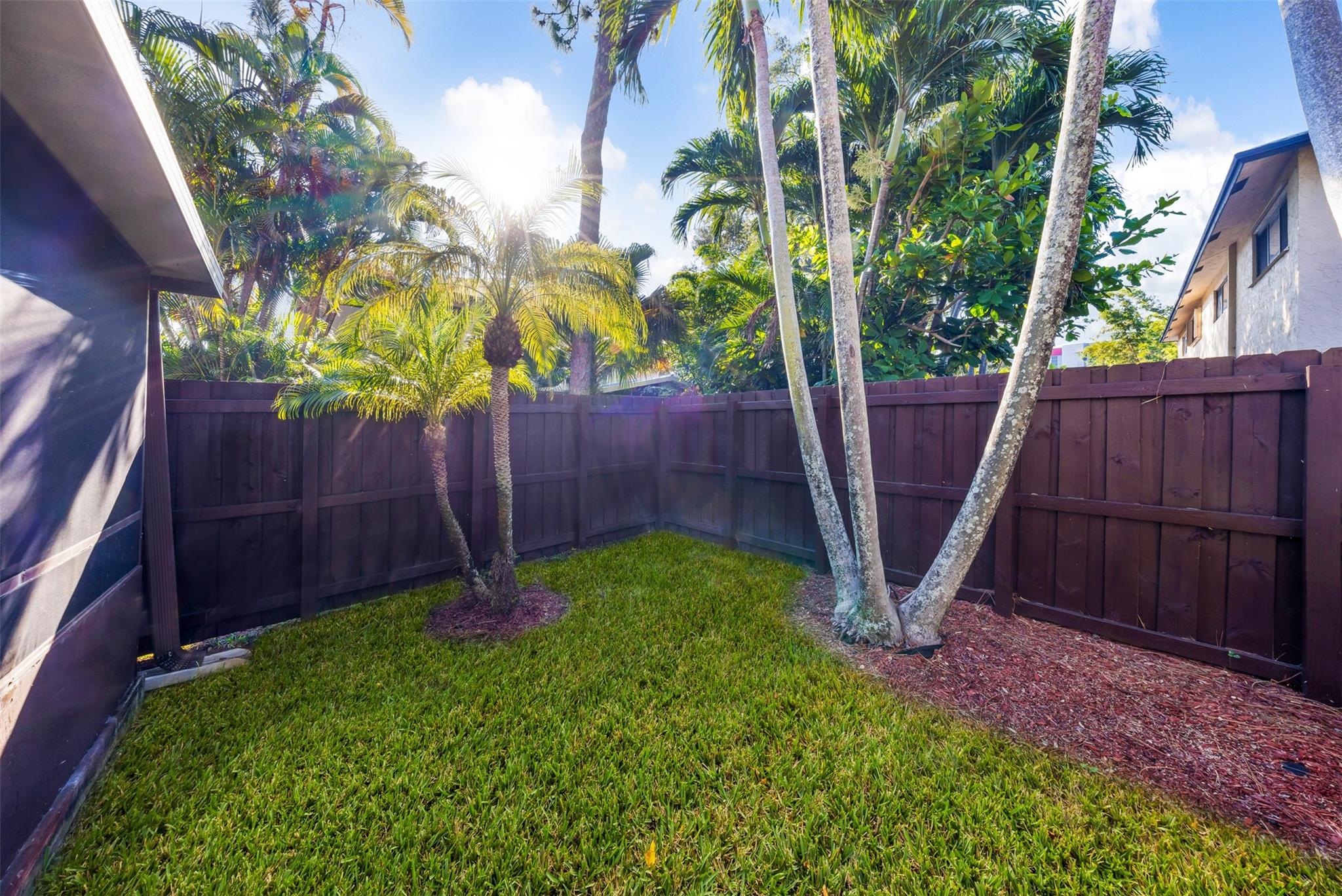 2124 NE 9th Ave 2124