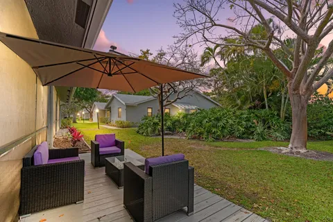2707 Lowson Boulevard Unit B, Delray Beach, FL MLS: R11083886