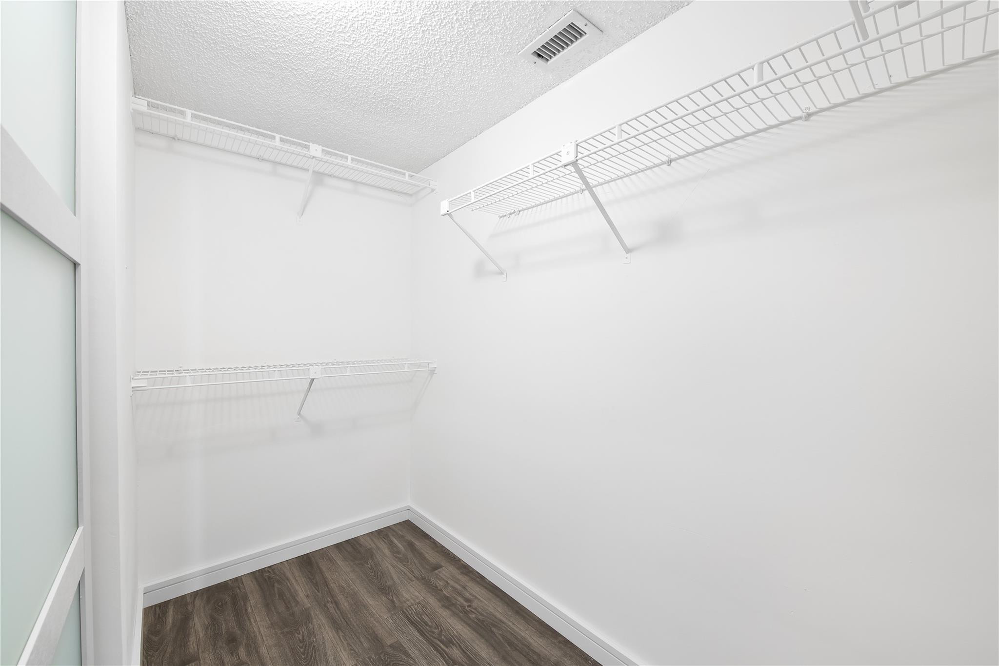 APPLEWOOD 2 - Residential