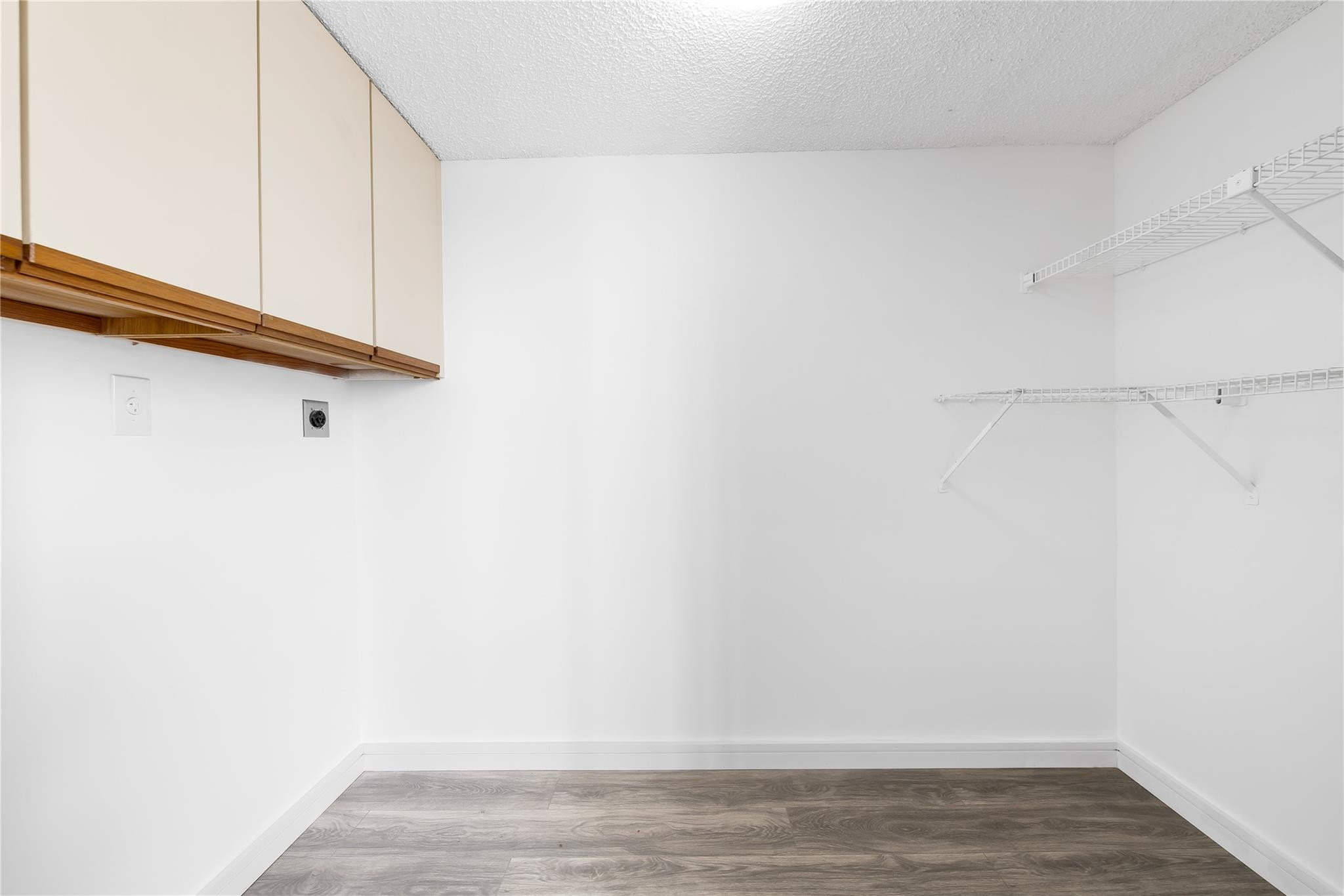 APPLEWOOD 2 - Residential