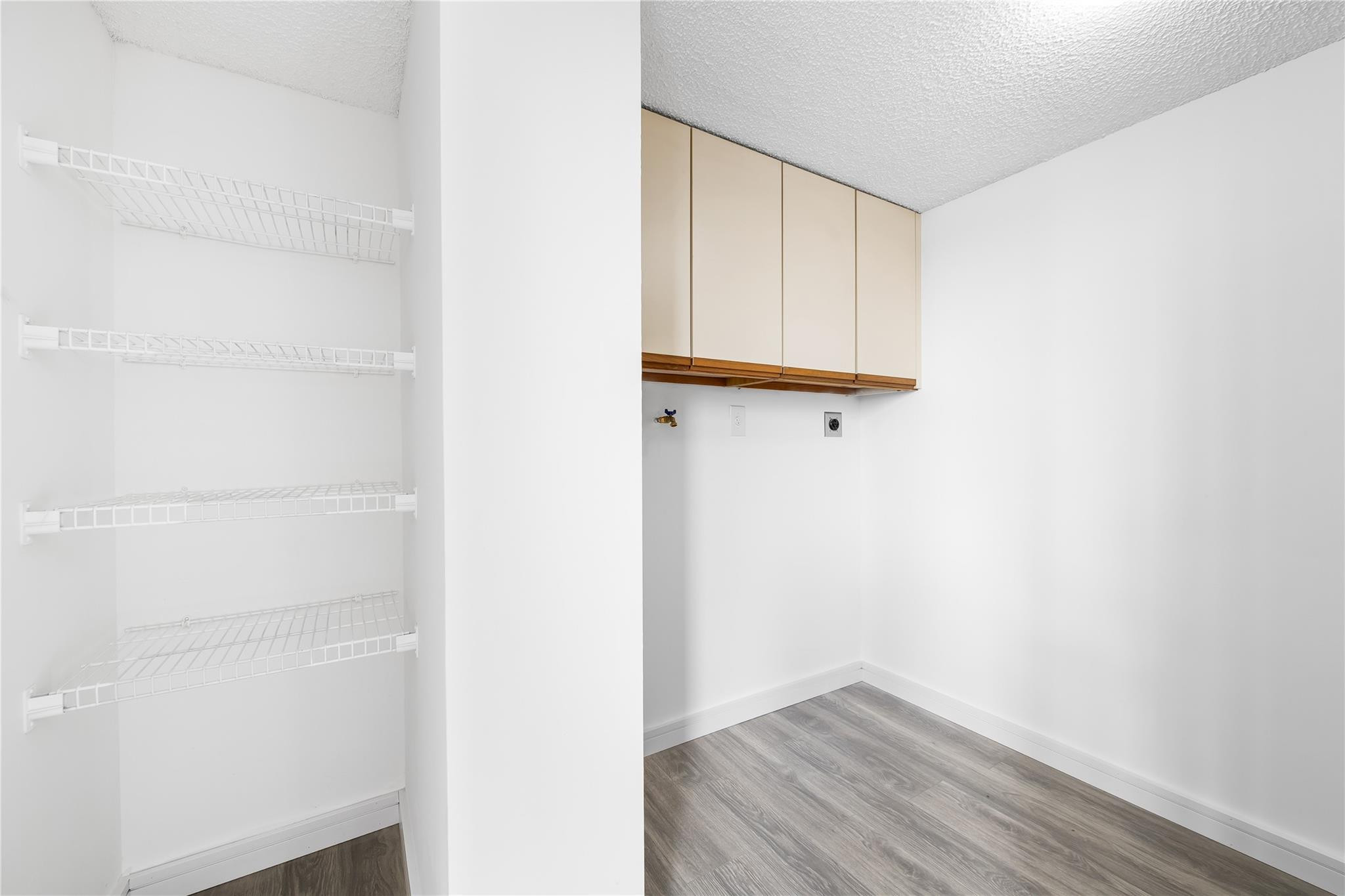 APPLEWOOD 2 - Residential