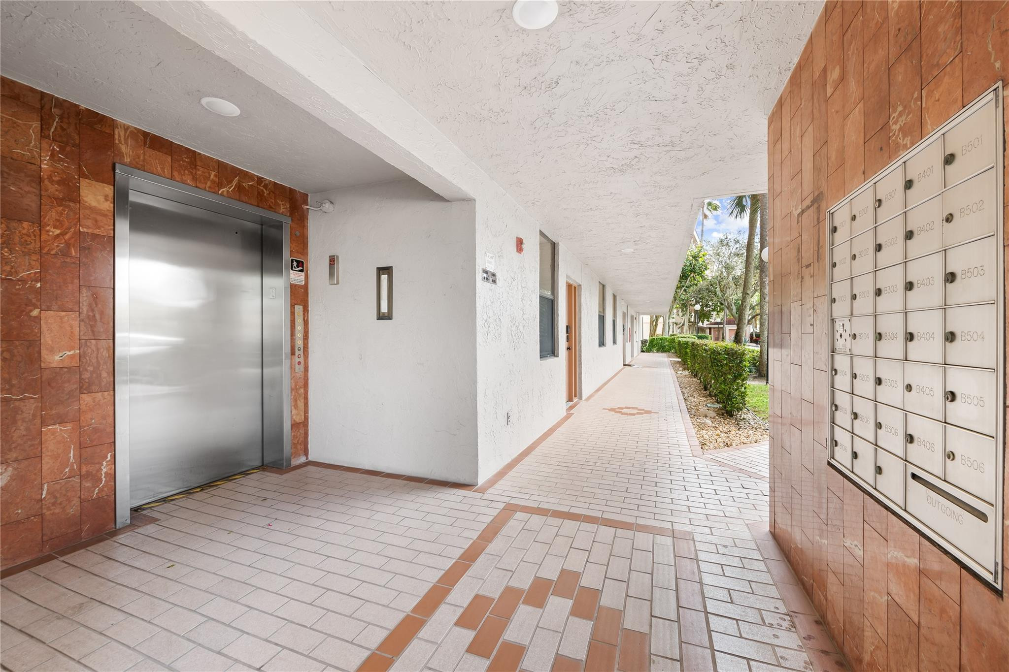 APPLEWOOD 2 - Residential