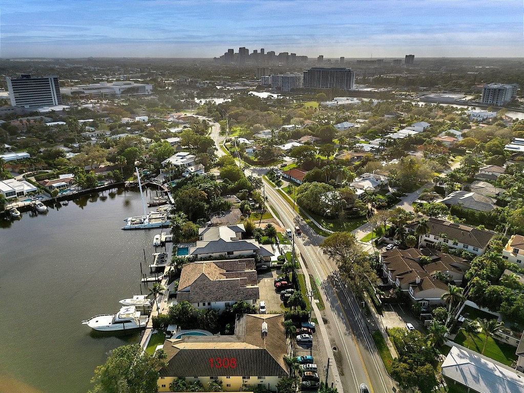 HAMPTON EAST CONDO - Residential