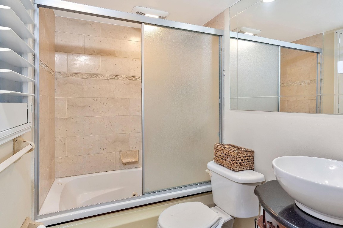 HAMPTON EAST CONDO - Residential