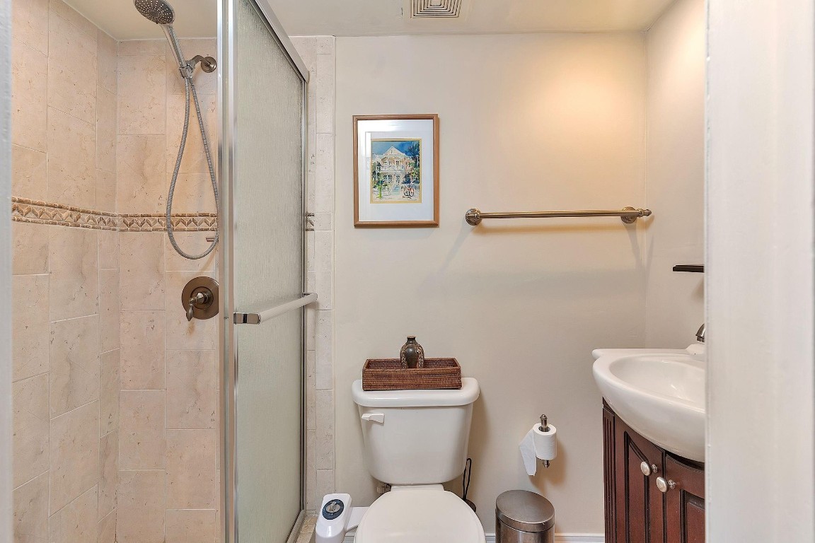 HAMPTON EAST CONDO - Residential