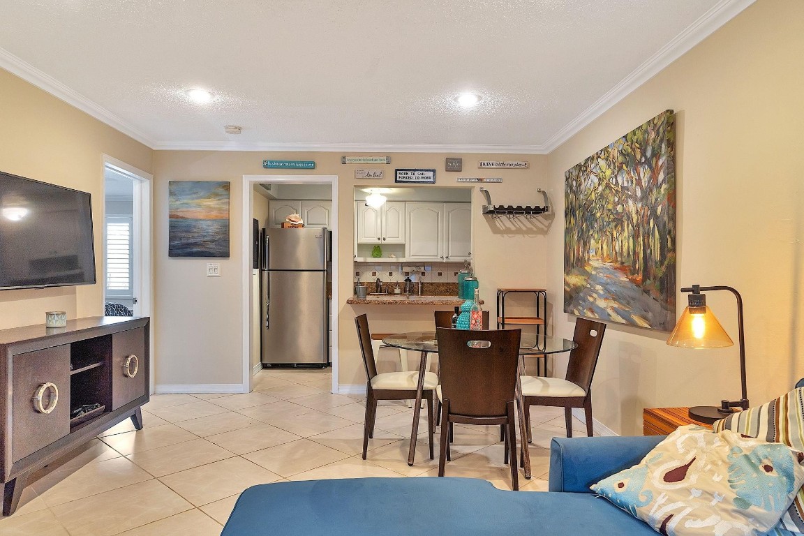 HAMPTON EAST CONDO - Residential