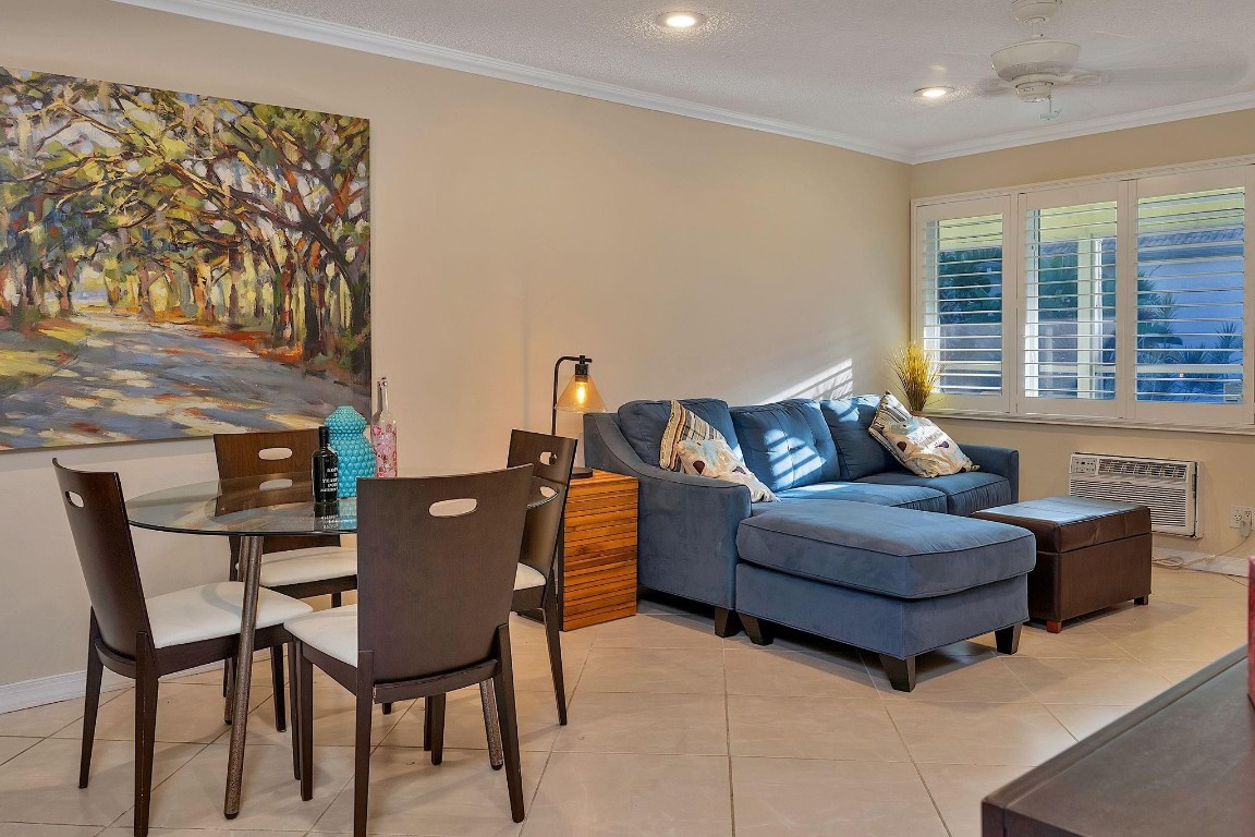 HAMPTON EAST CONDO - Residential