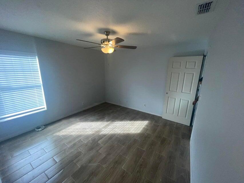 1105 W 9th Street