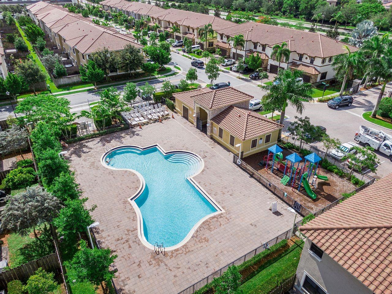 Town Parc At MiraLago - Residential