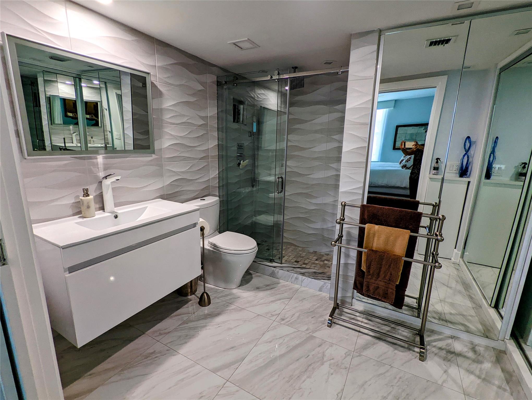 Sunrise Tower Condo - Residential Lease