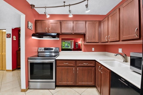 Tiny photo for 2700 CASITA Way W #102, Delray Beach, FL 33445 (MLS # B26089040)
