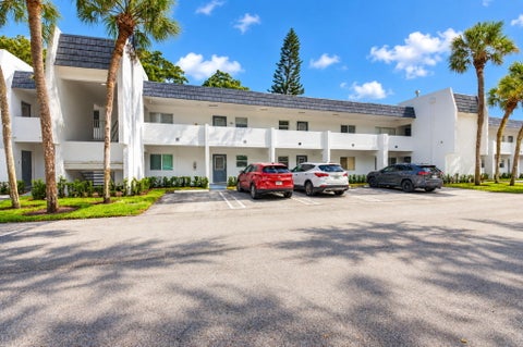 Tiny photo for 2700 CASITA Way W #102, Delray Beach, FL 33445 (MLS # B26089040)