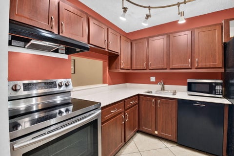 Tiny photo for 2700 CASITA Way W #102, Delray Beach, FL 33445 (MLS # B26089040)