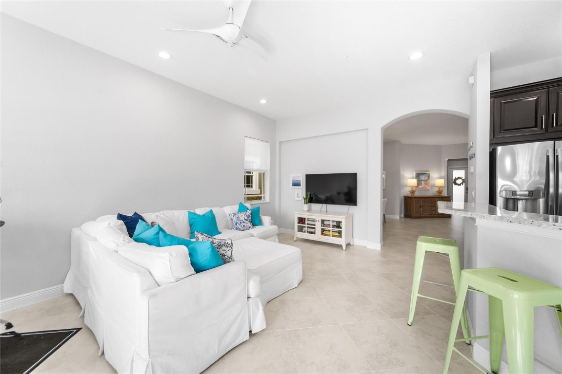 MIRA LAGO - Residential