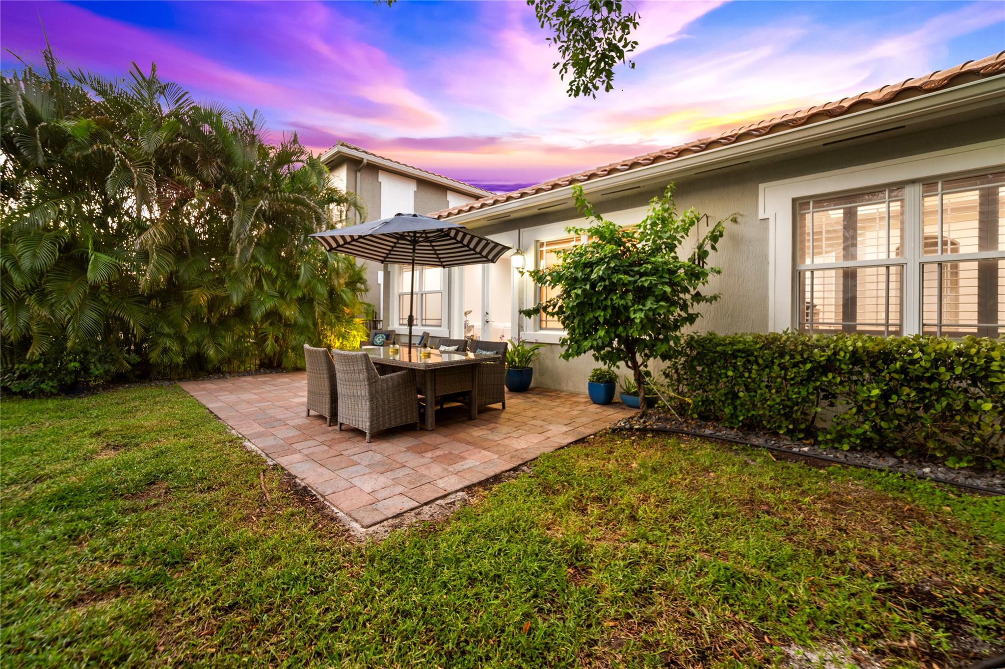 MIRA LAGO - Residential